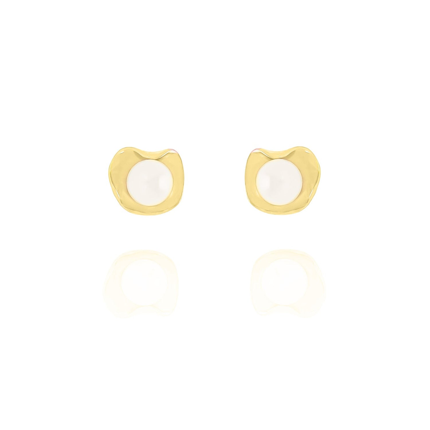 Freshwater Pearl Stud Earrings- S083