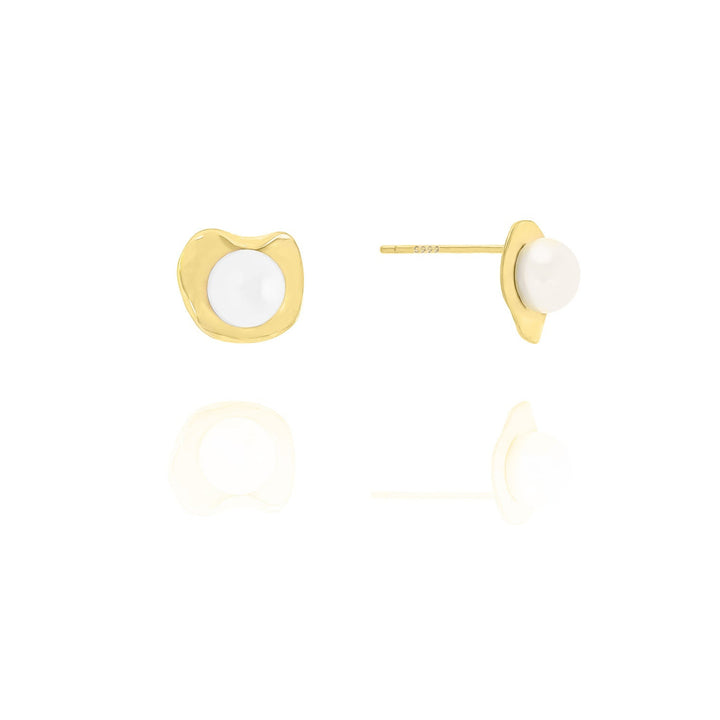 Freshwater Pearl Stud Earrings- S083
