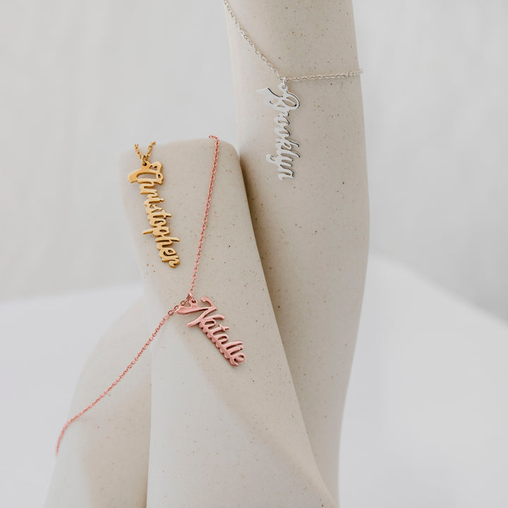 Personalized Vertical Name Necklace – Custom Script Pendant in Gold, Silver, or Rose Gold- NC10