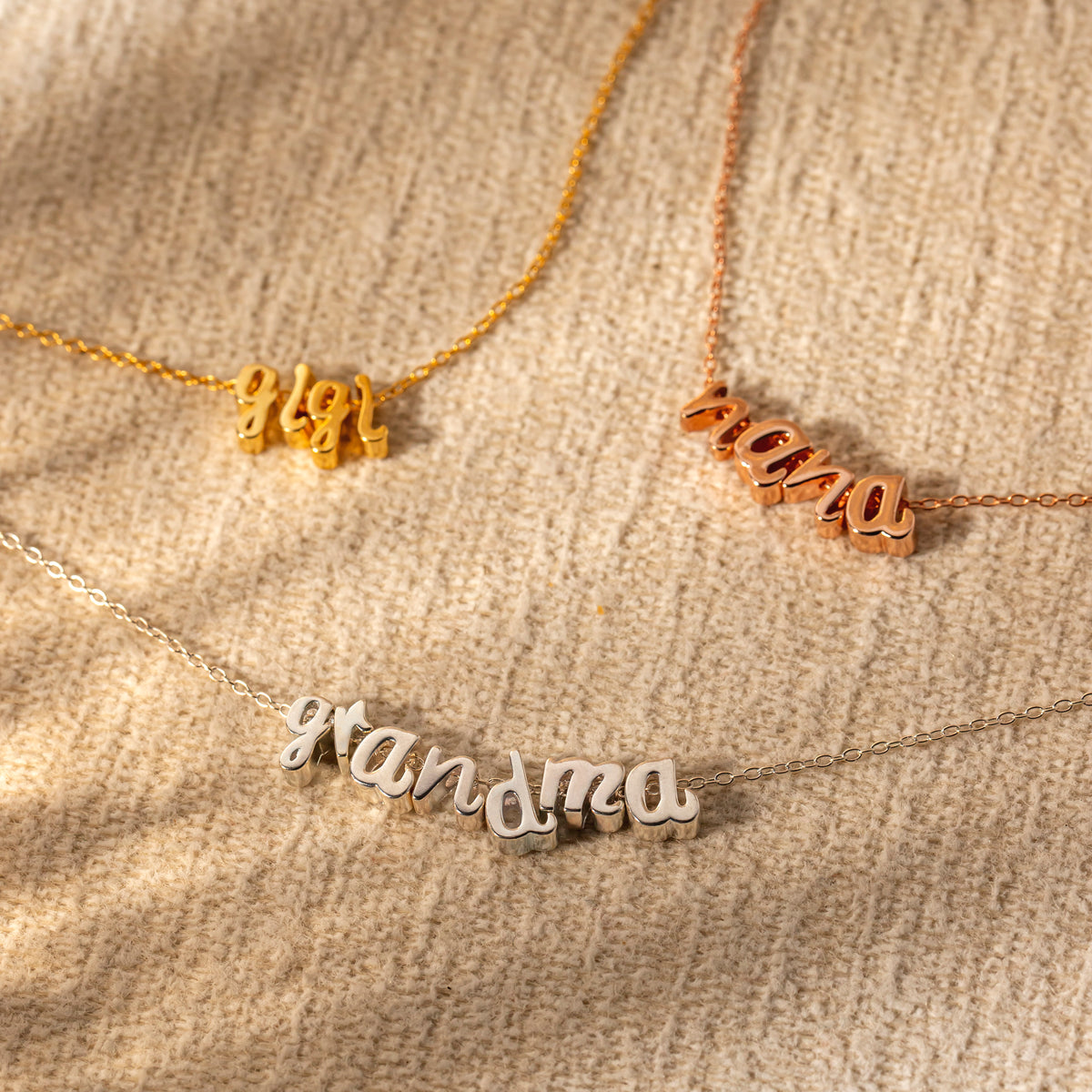 Cursive Name Necklace – Personalized Minimalist Jewelry