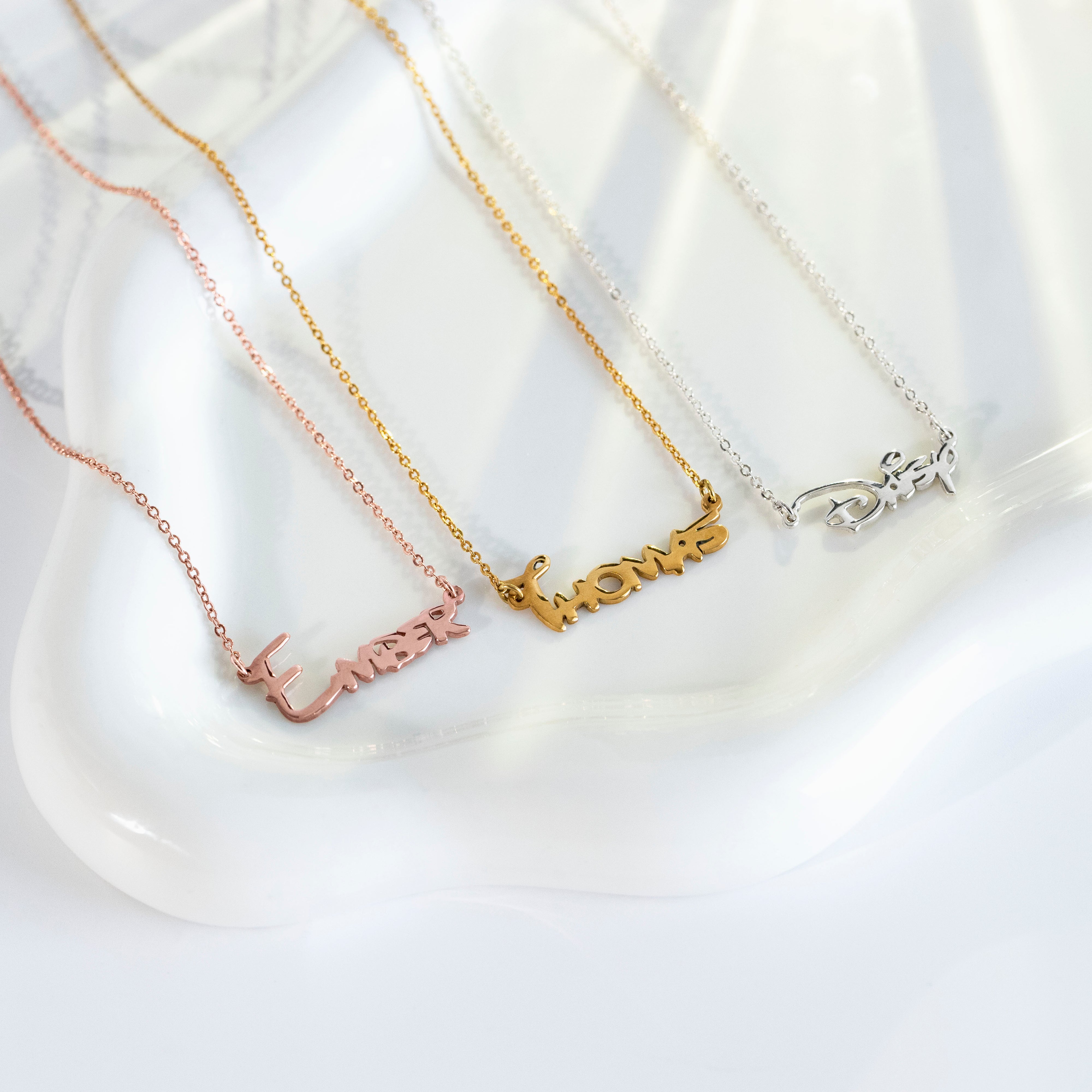 Enchanted Script Custom Name Necklace – Fairytale-Inspired Personalized Pendant-NC9