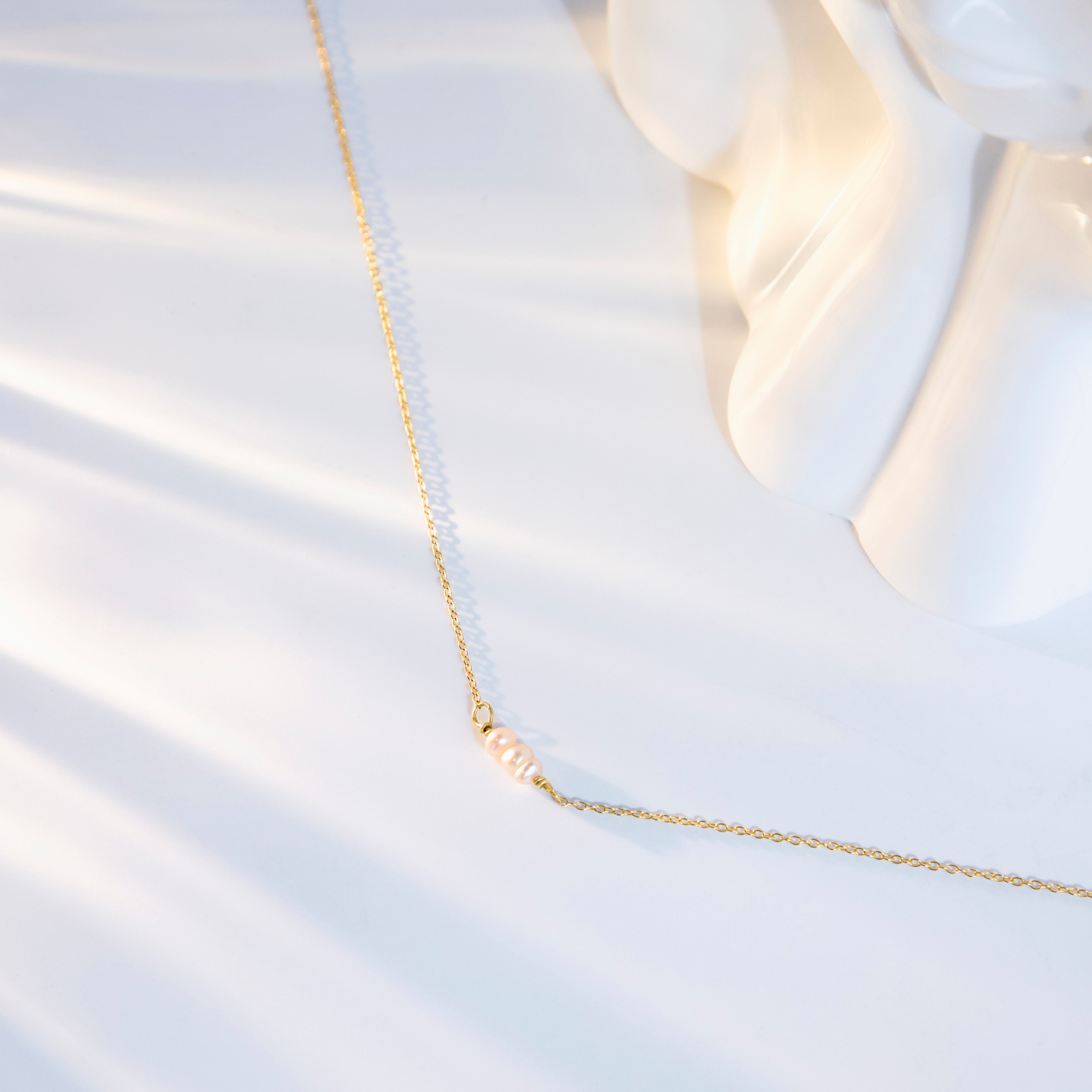Dainty Peach Freshwater Pearl Necklace – Minimalist Bridal Jewelry