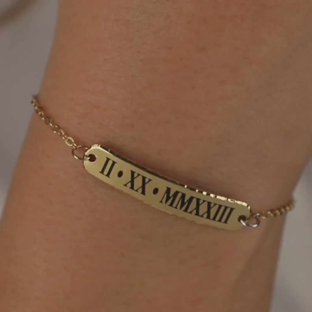 Personalized Dainty Bar Bracelet – Minimalist Custom Jewelry