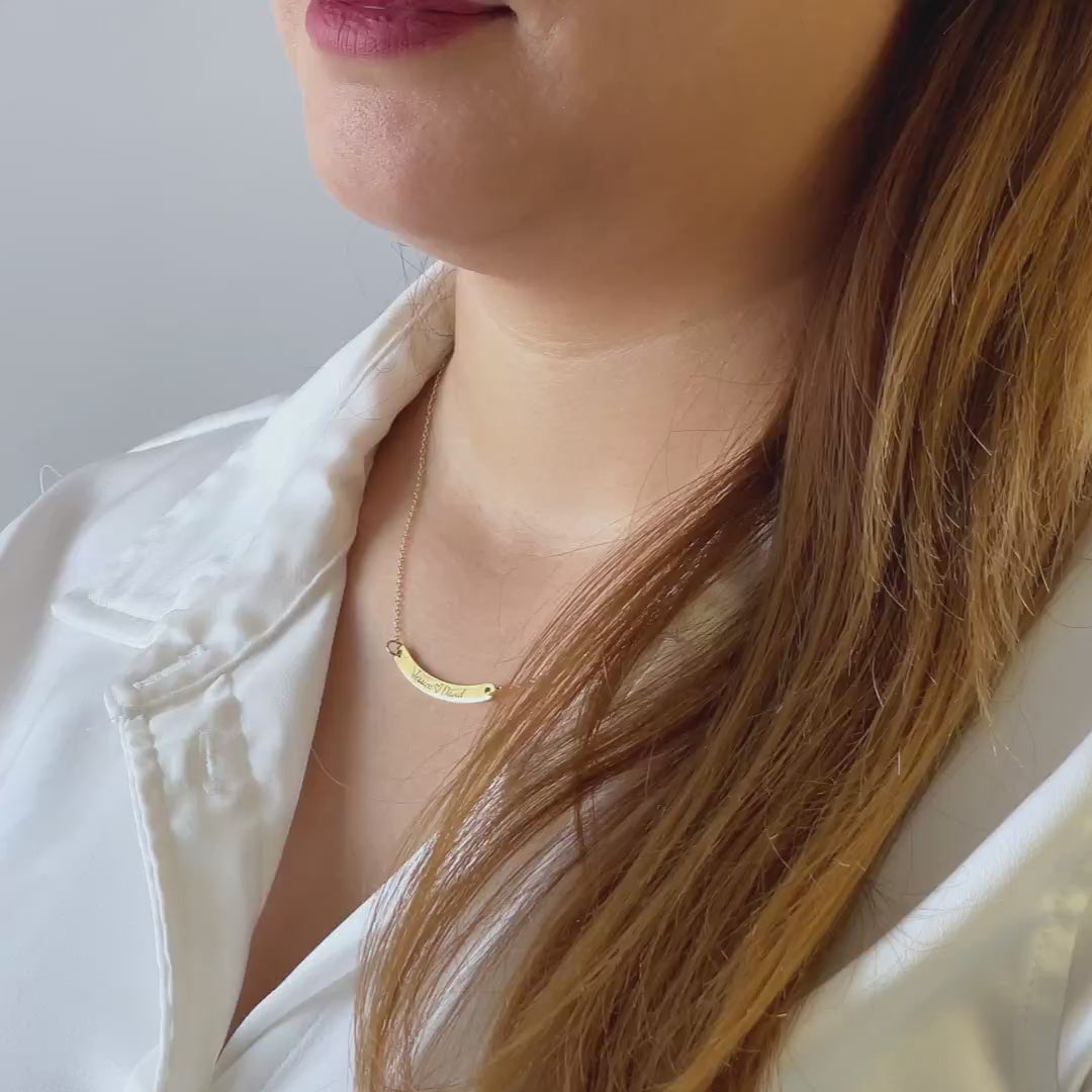 Custom Curved Bar Necklace – Personalized Name Jewelry