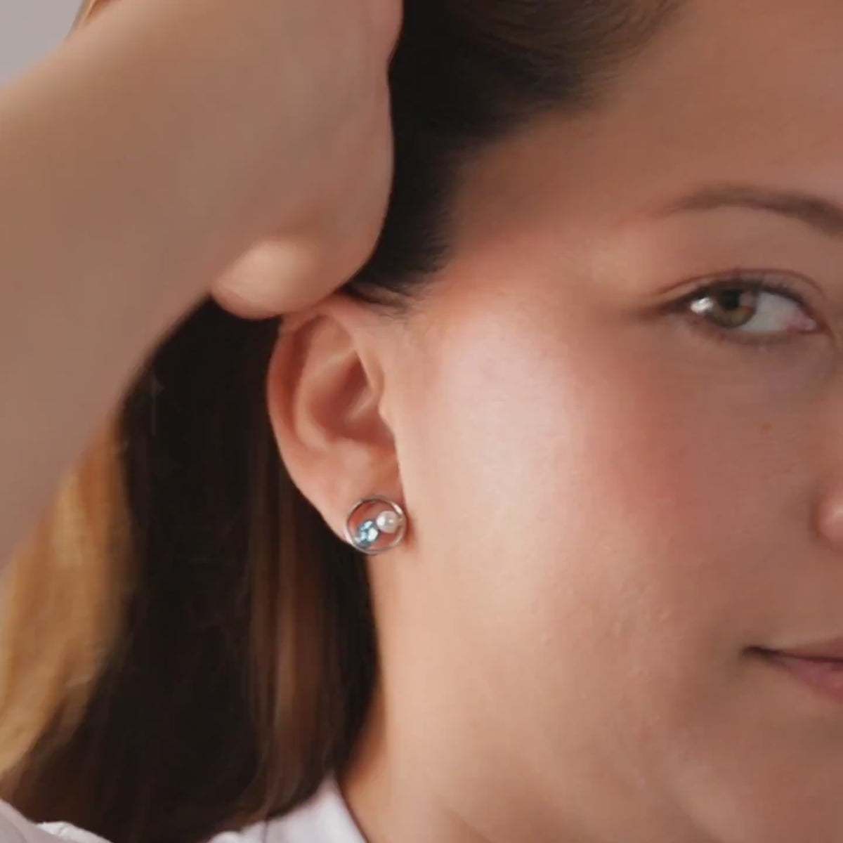 Sterling Silver Pearl Swirl Stud Earrings